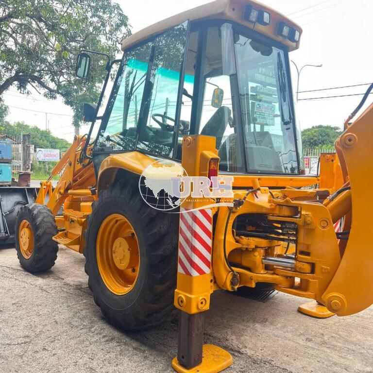 JCB BACKHOE LOADER 04