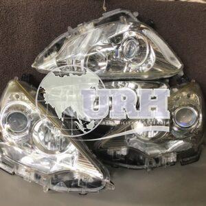 TOYOATA AQUA NHP10 HEAD LIGHT