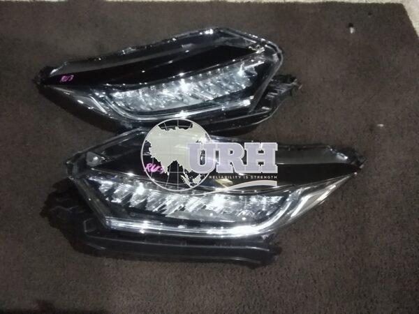 HONDA VEZEL RU3 HEAD LIGHT