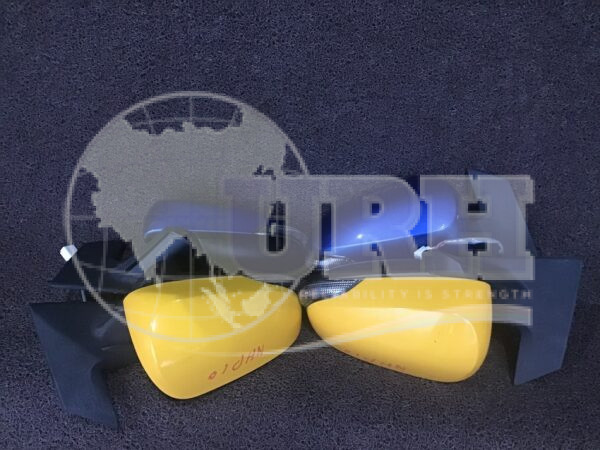 TOYOTA AQUA NHP10 SIDE MIRROR
