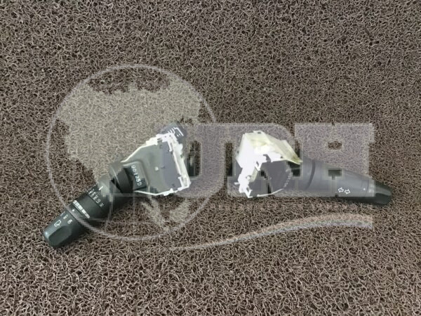 NISSAN X TRAIL NT31 STEERING SWITCH